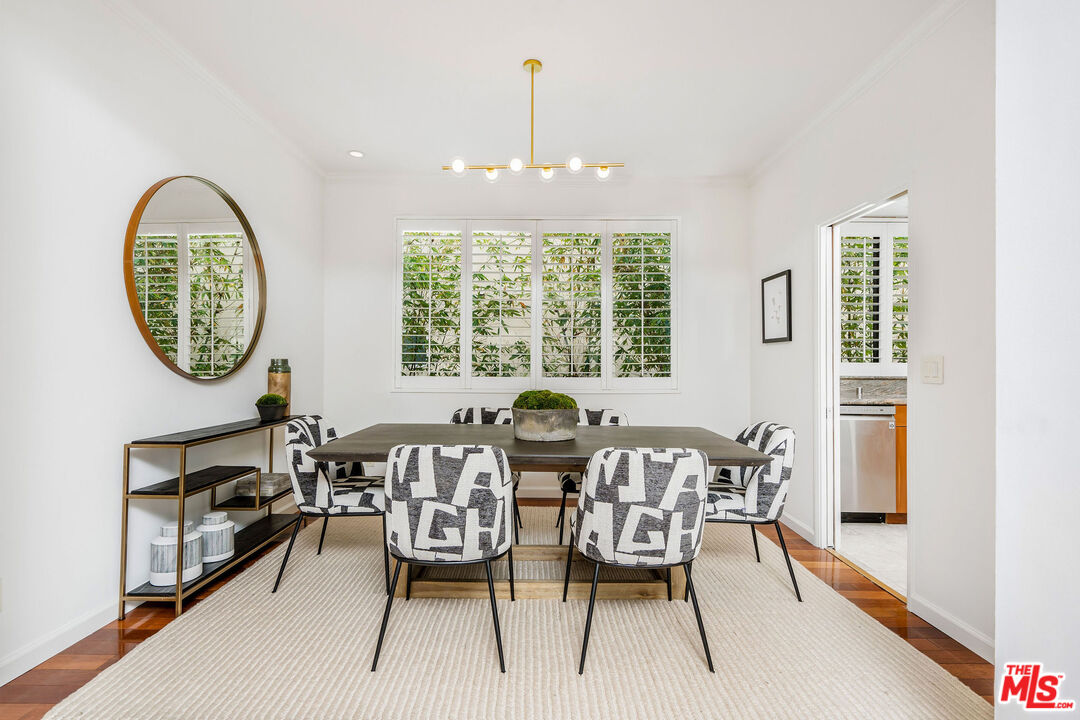 1830 Westholme Ave Unit: 204