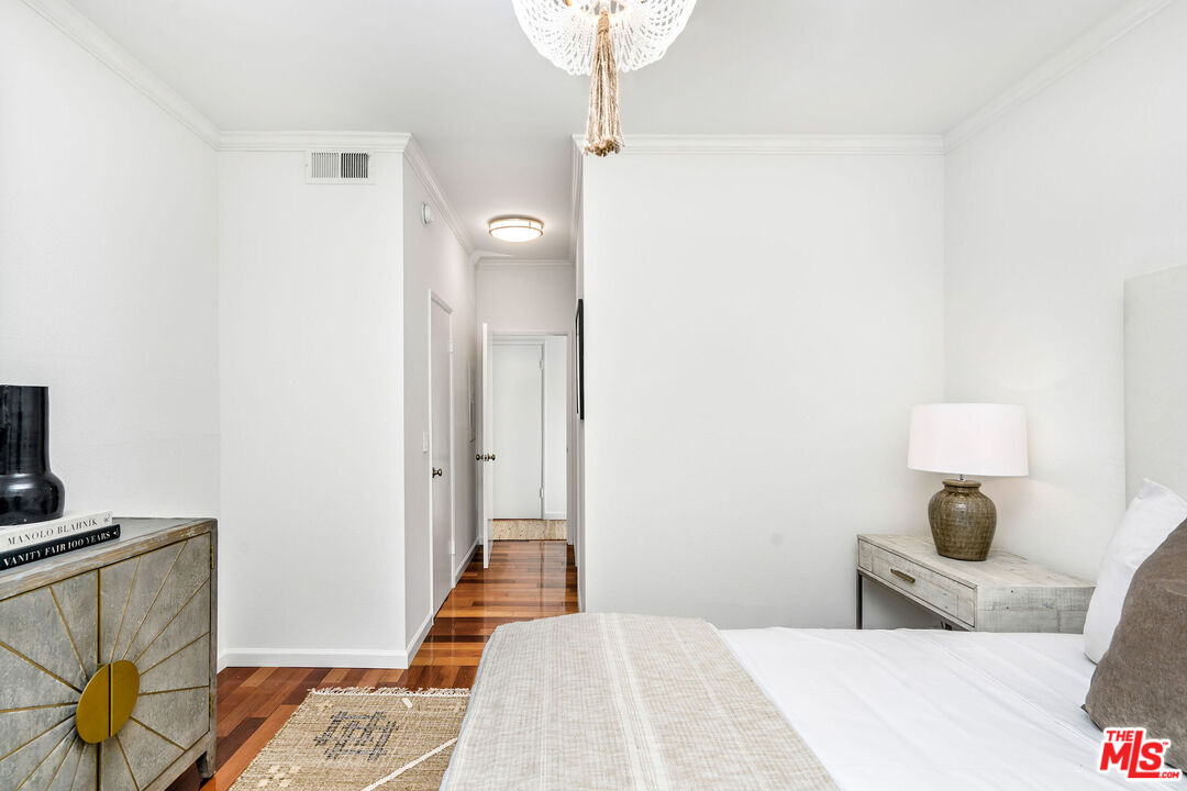 1830 Westholme Ave Unit: 204