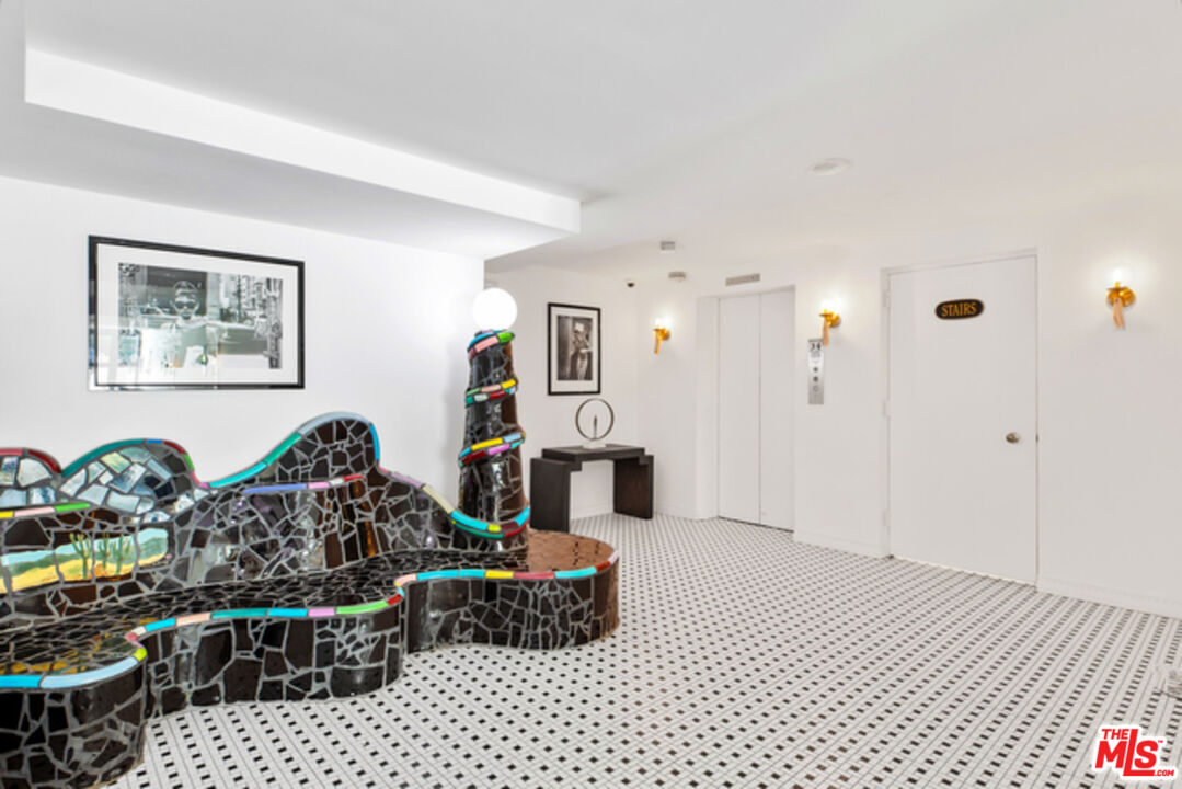 440 S Roxbury Dr Unit: 302