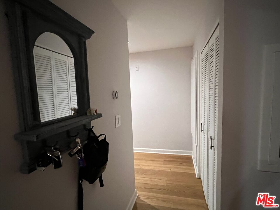 13331 Moorpark St Unit: 205