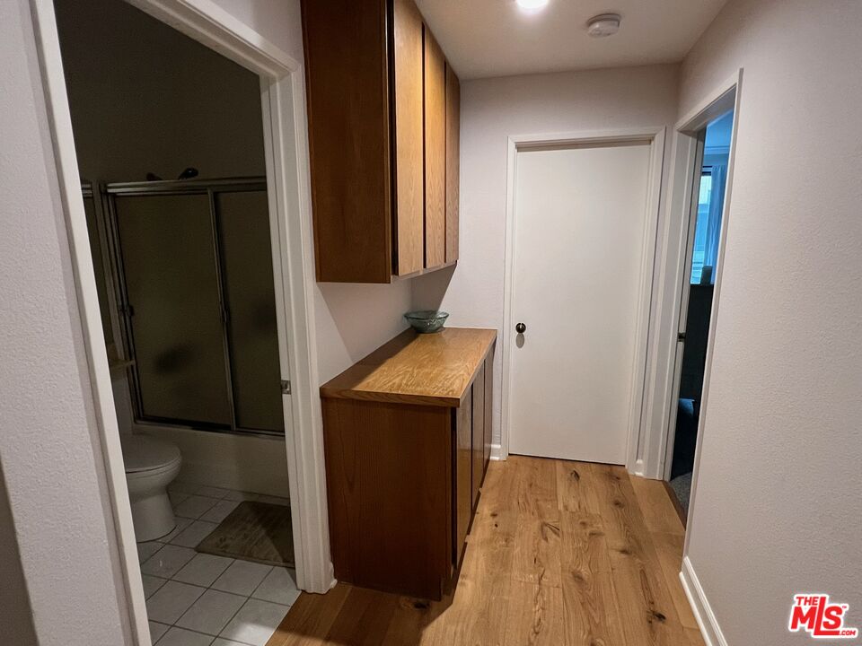 13331 Moorpark St Unit: 205