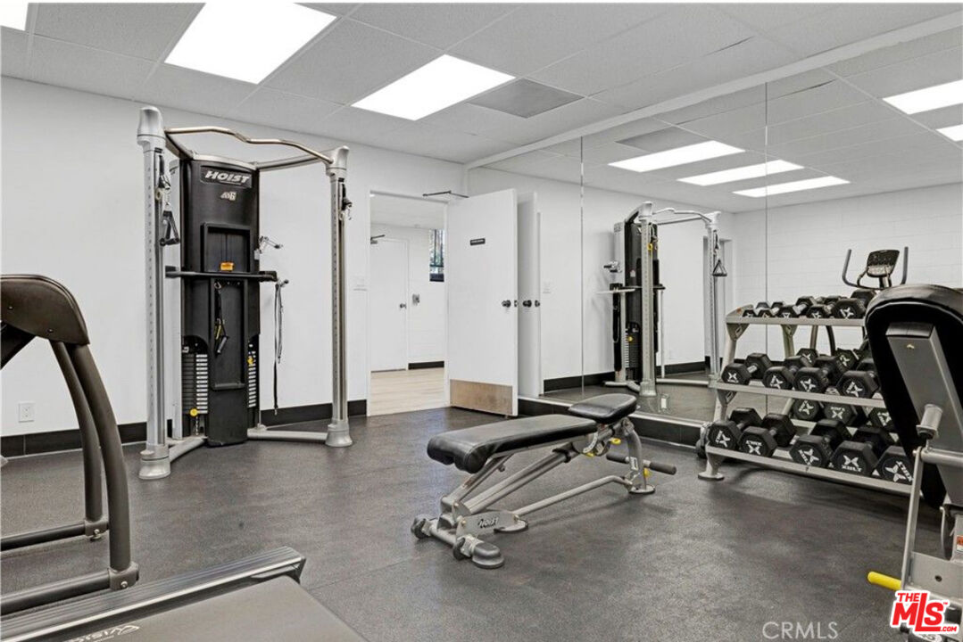 13331 Moorpark St Unit: 205