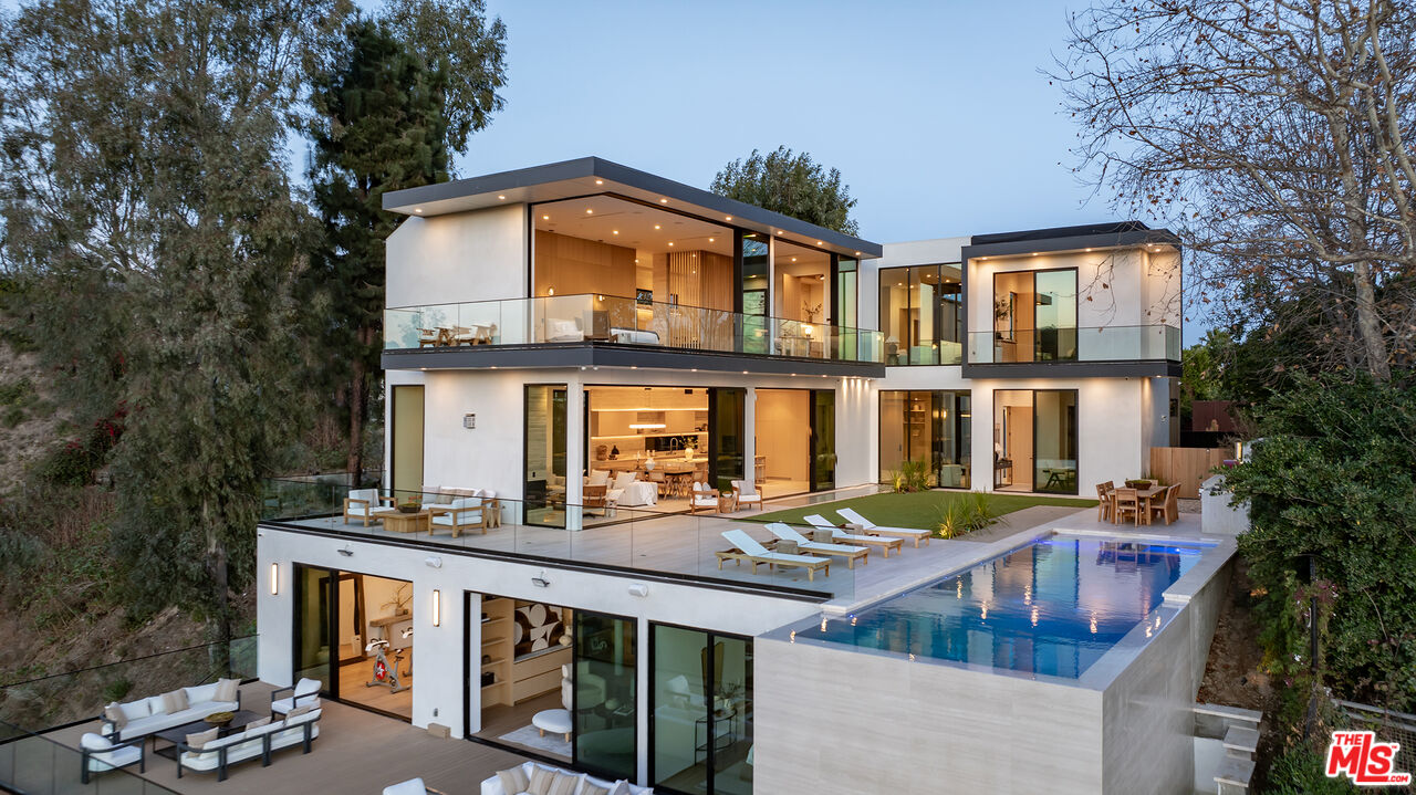 1149 Linda Flora Dr