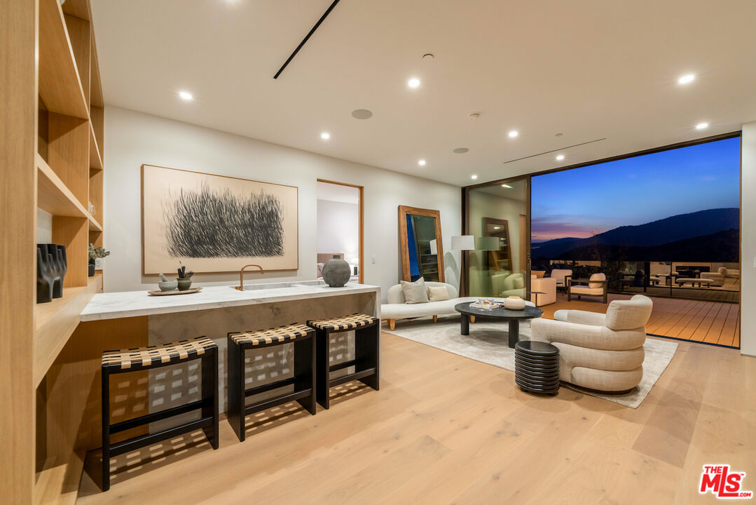 1149 Linda Flora Dr