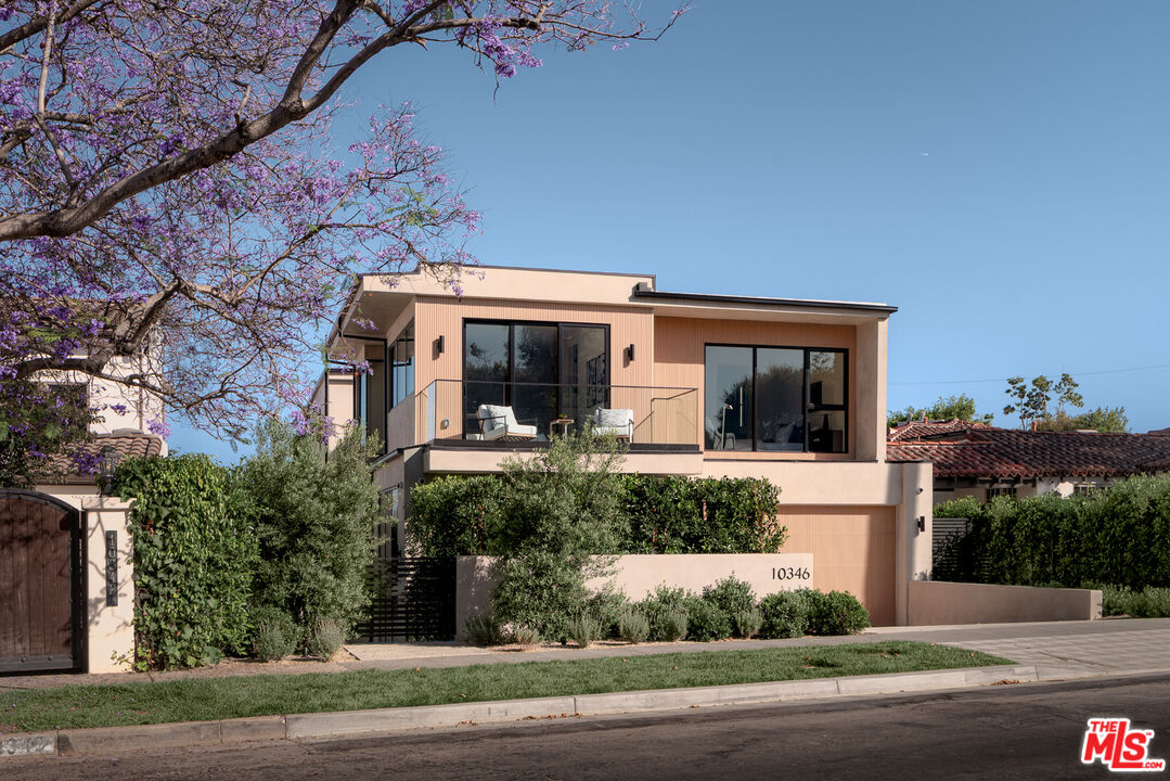 10346 Louisiana Ave