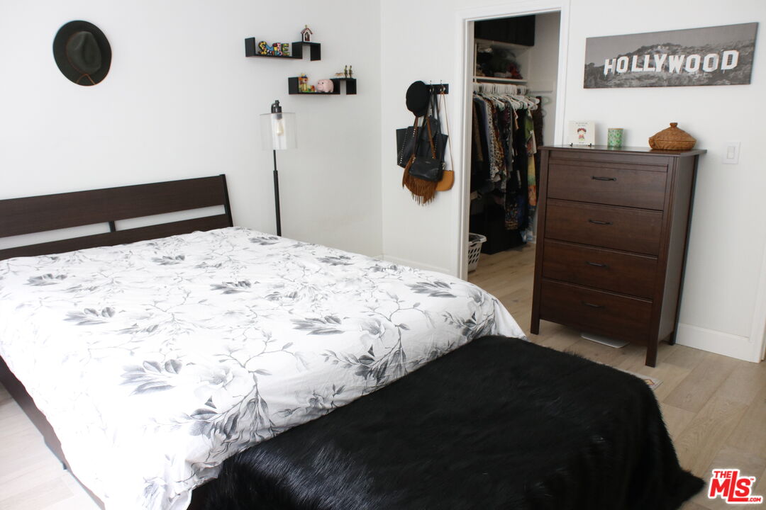 10240 Camarillo St Unit: 112