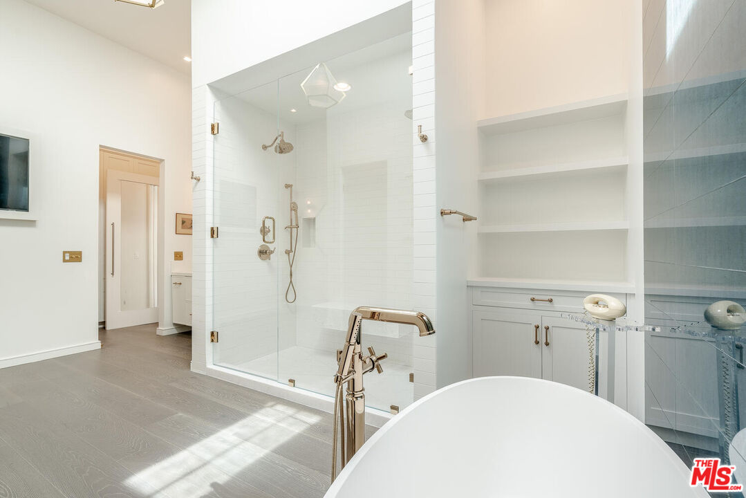 10100 Empyrean Way Unit: 301