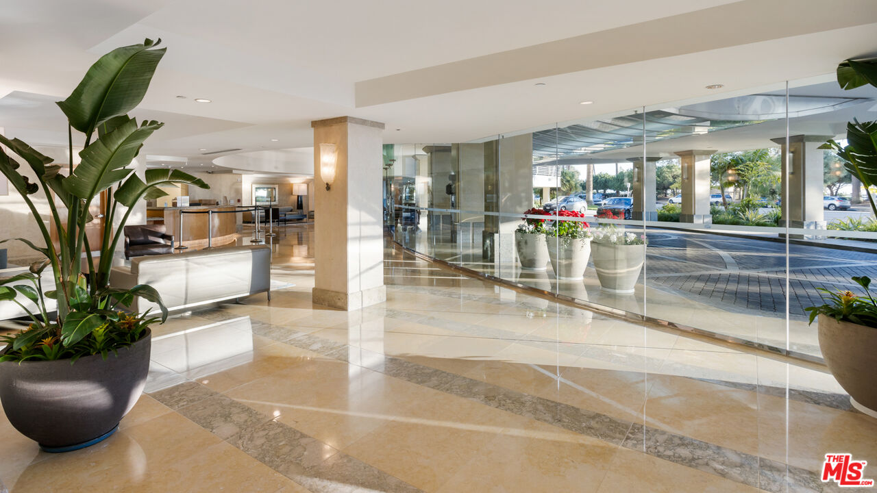 201 Ocean Ave Unit: 409P
