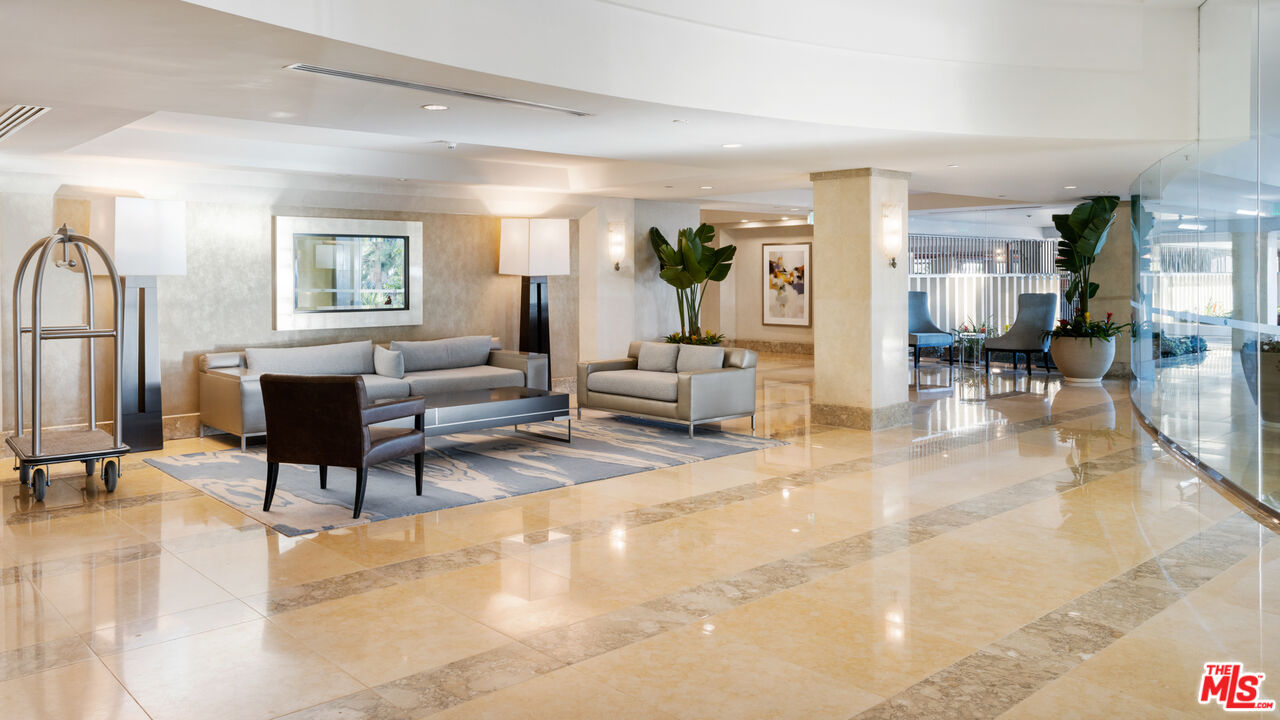 201 Ocean Ave Unit: 409P
