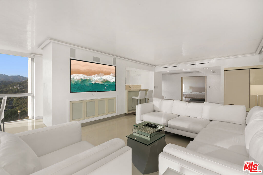 201 Ocean Ave Unit: 409P