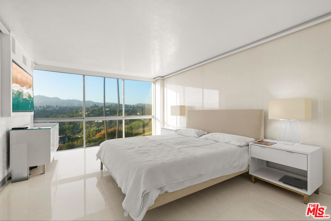 201 Ocean Ave Unit: 409P