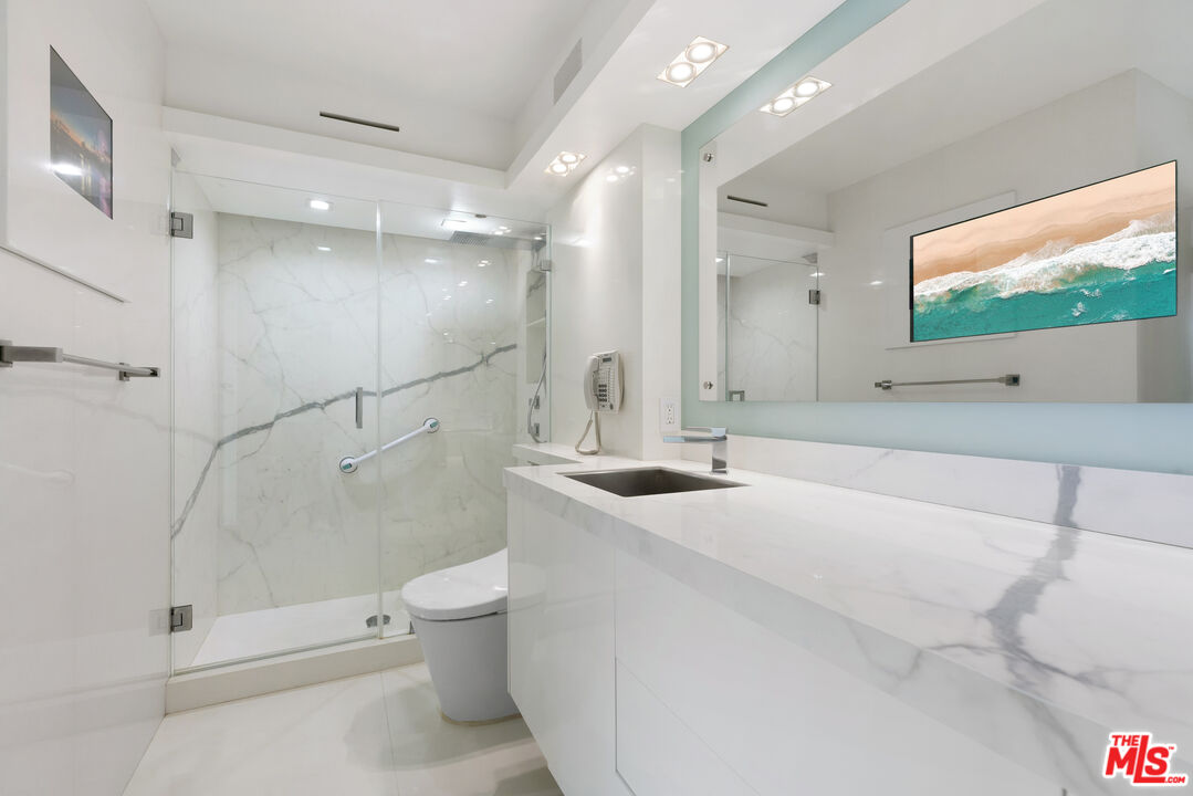 201 Ocean Ave Unit: 409P