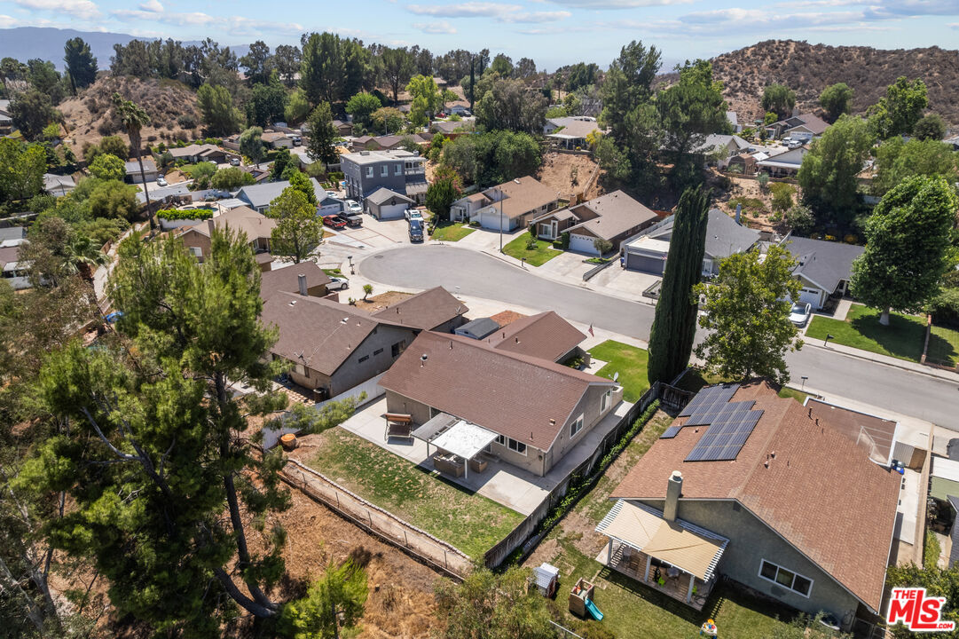 27616 Maple Ridge Cir