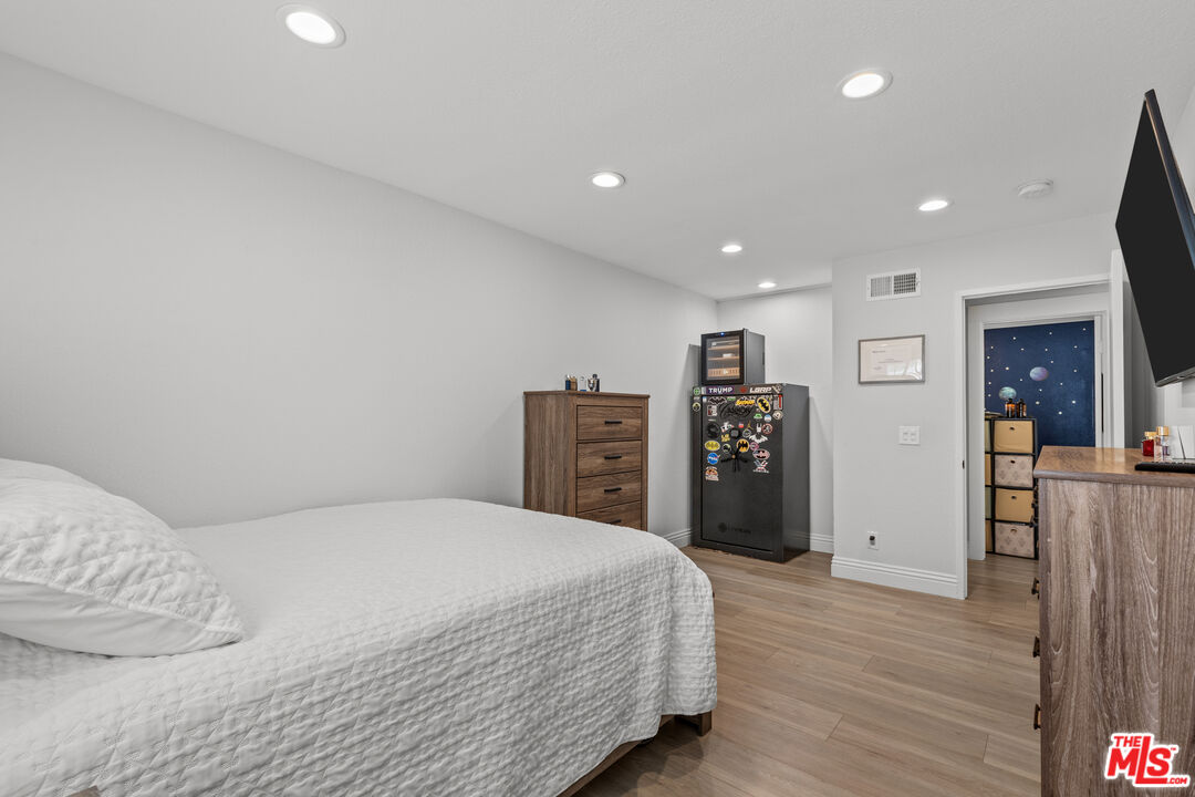 27616 Maple Ridge Cir