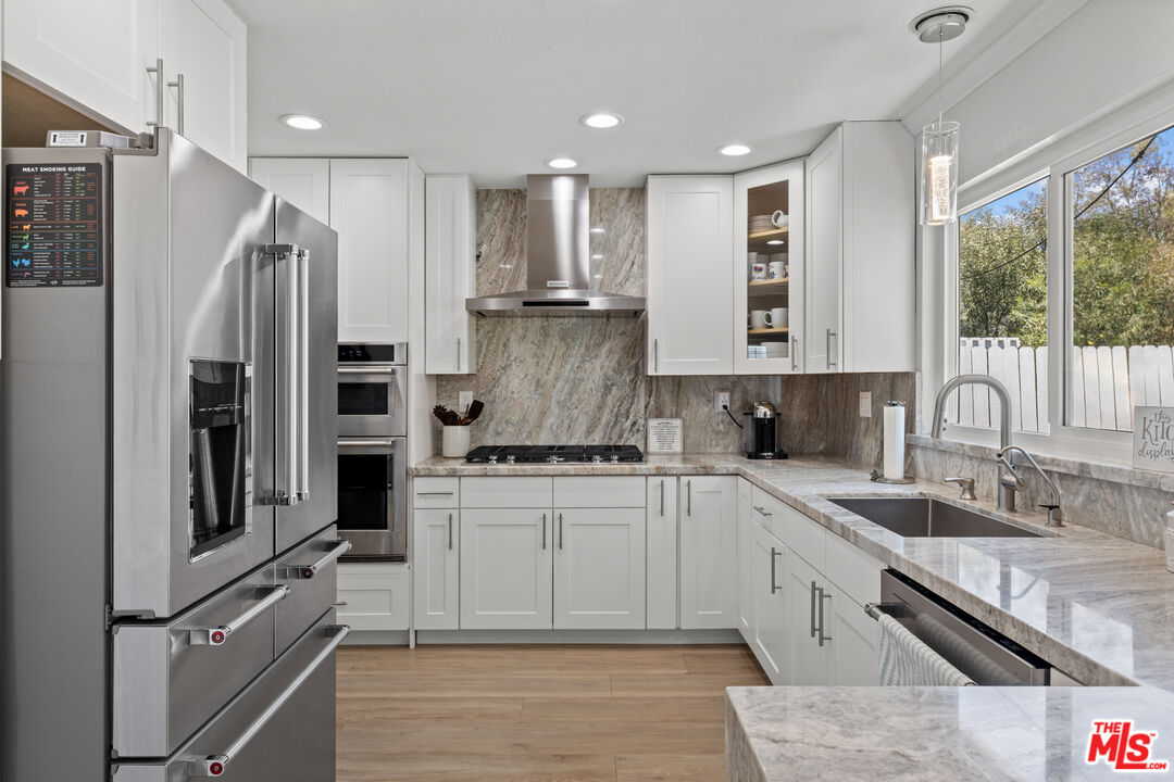 27616 Maple Ridge Cir