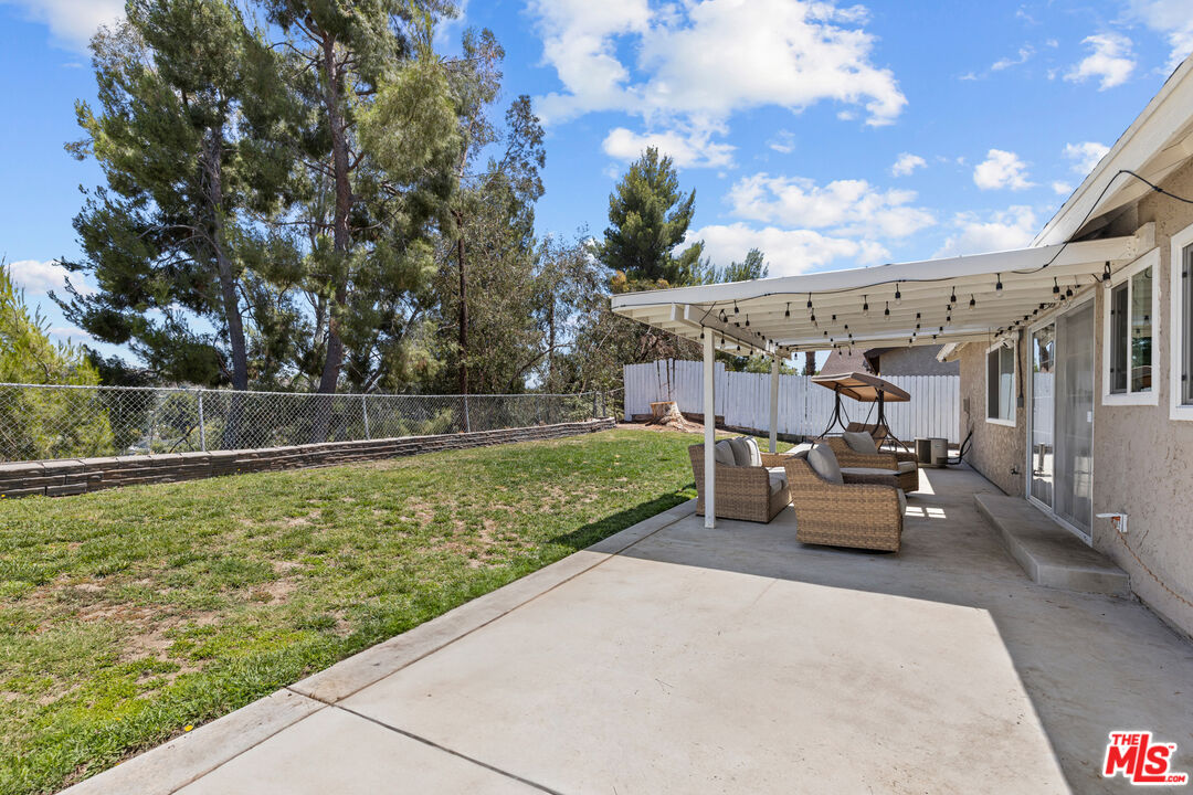 27616 Maple Ridge Cir