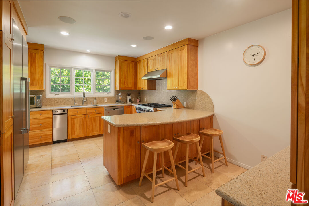 2660 Byron Pl