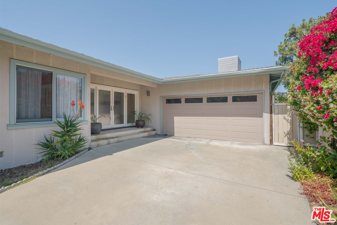2660 Byron Pl