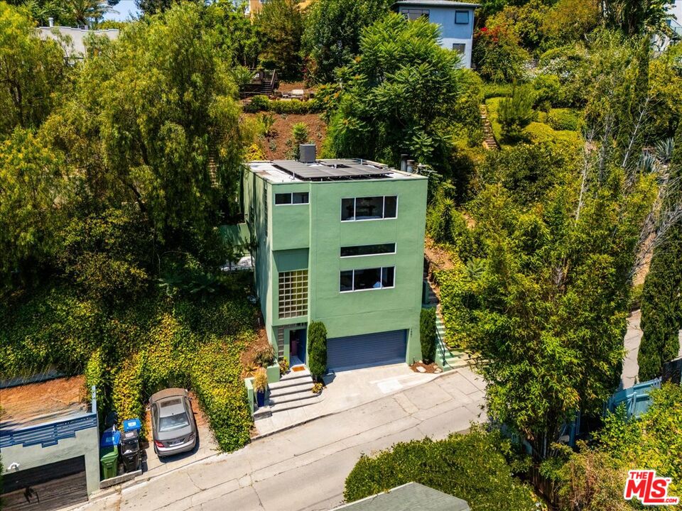 1961 Mayview Dr