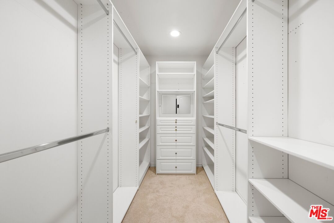 11633 Chenault St Unit: 202