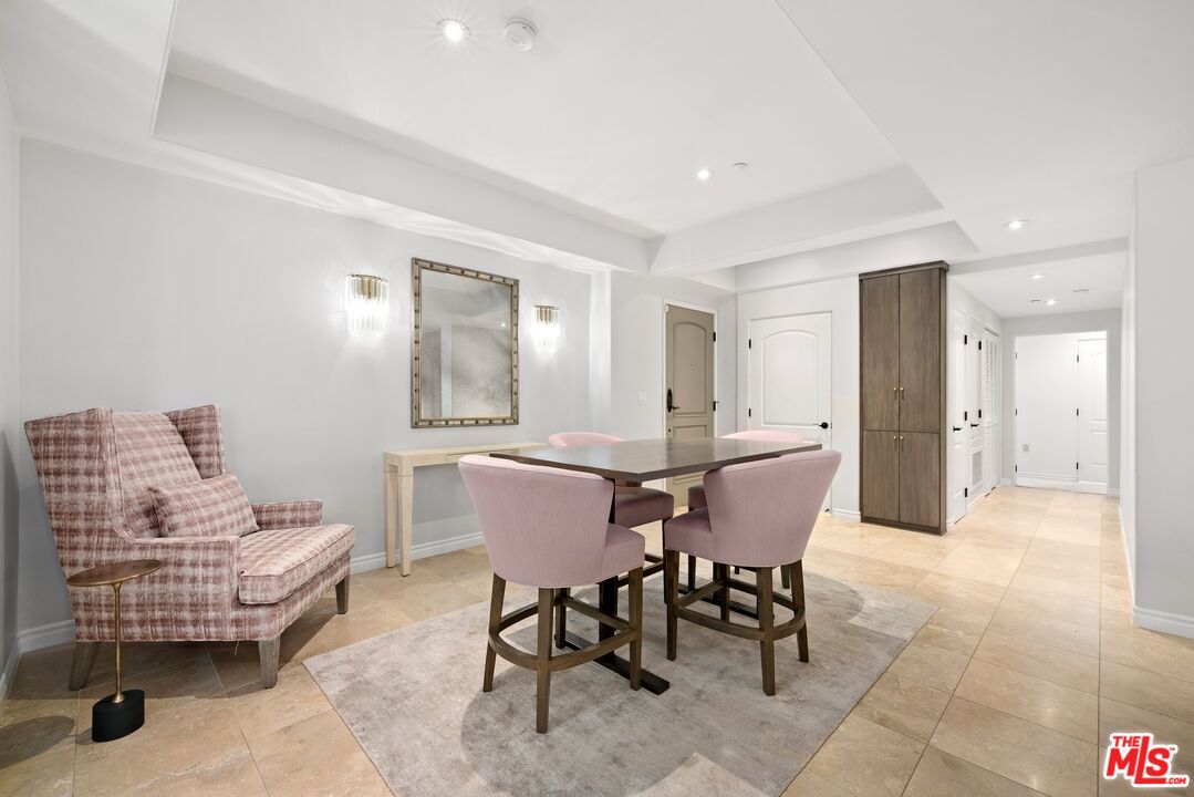 11633 Chenault St Unit: 202