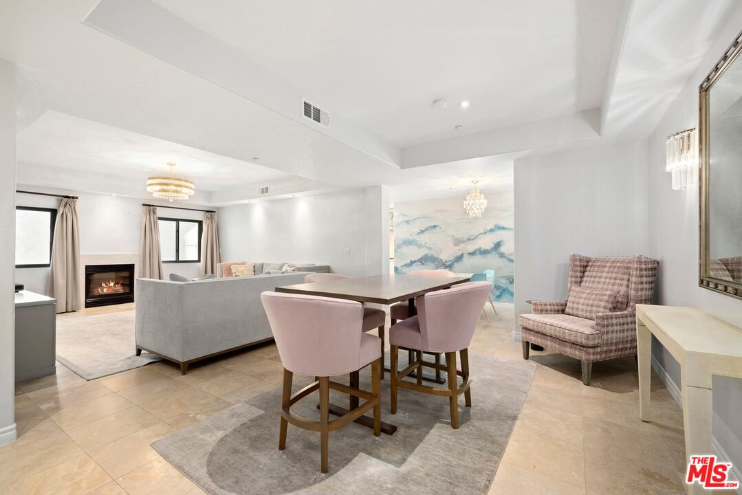 11633 Chenault St Unit: 202