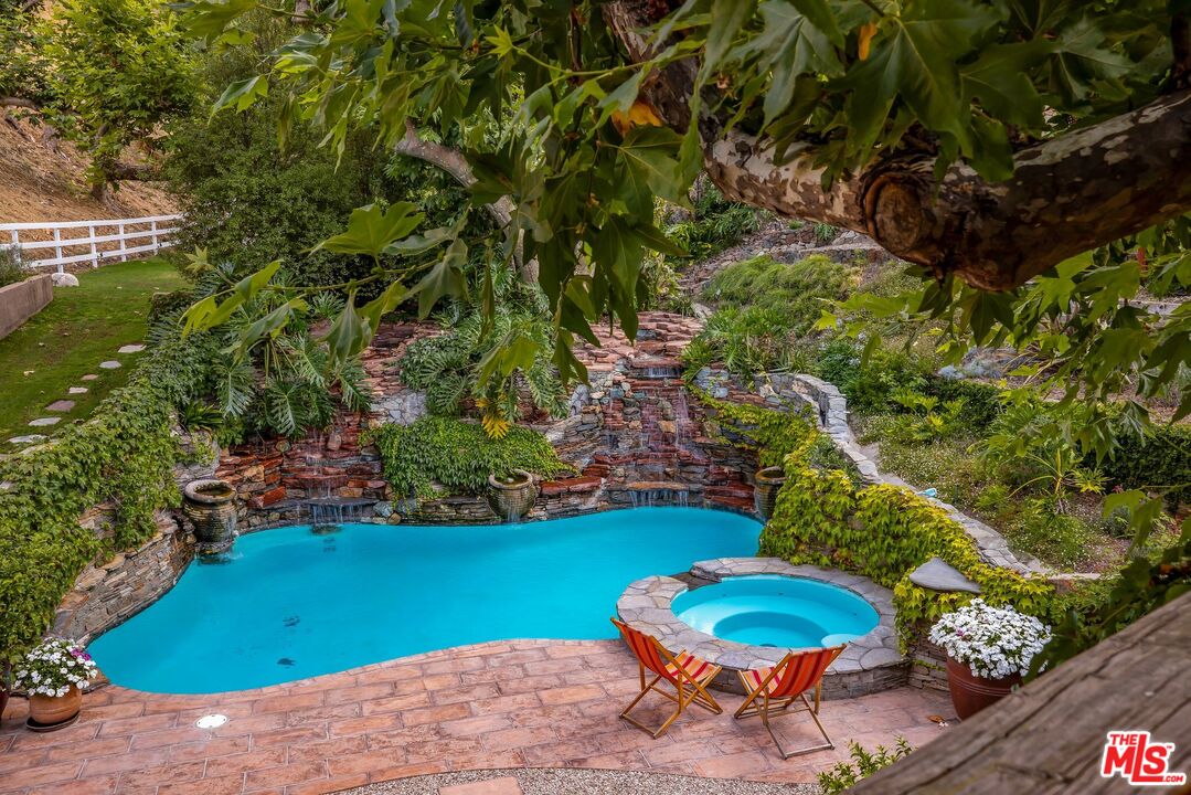 13126 Garden Land Rd