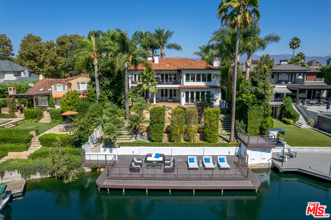 9928 Toluca Lake Ave