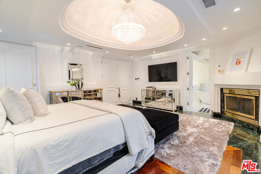 1455 Rising Glen