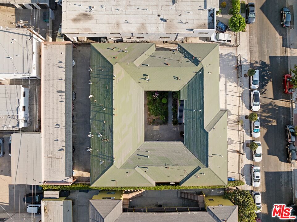 1640 N Harvard Blvd