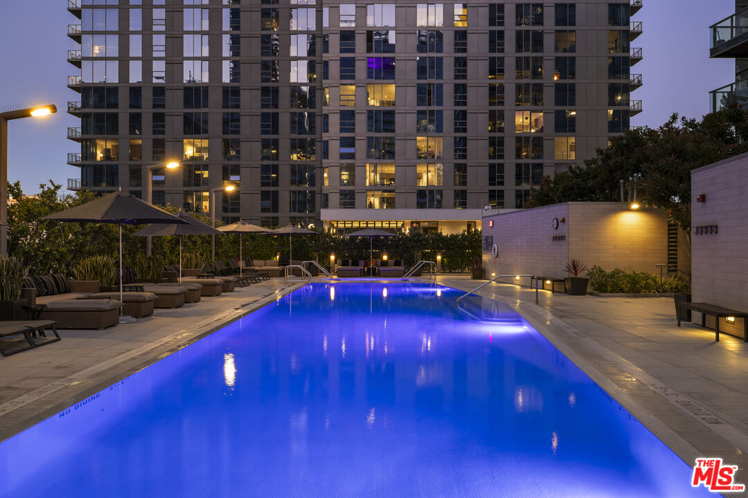 1155 S Grand Ave Unit: 1801