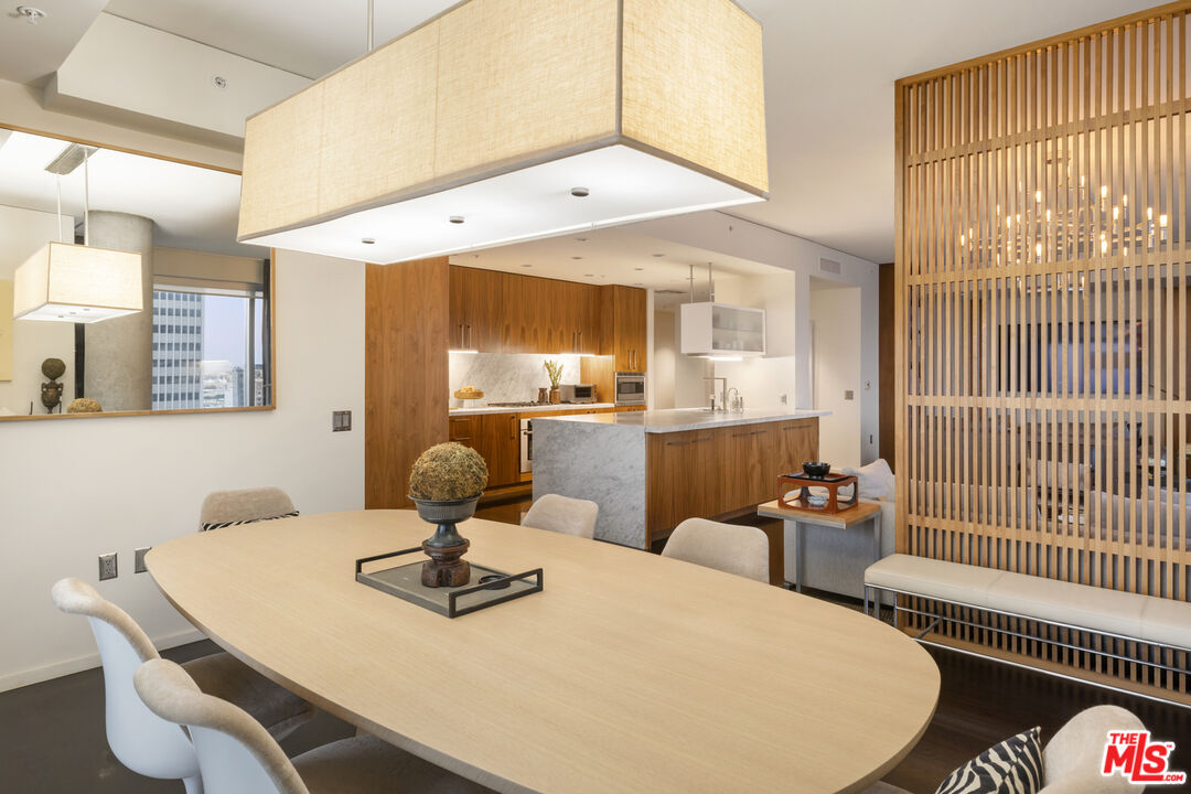 1155 S Grand Ave Unit: 1801