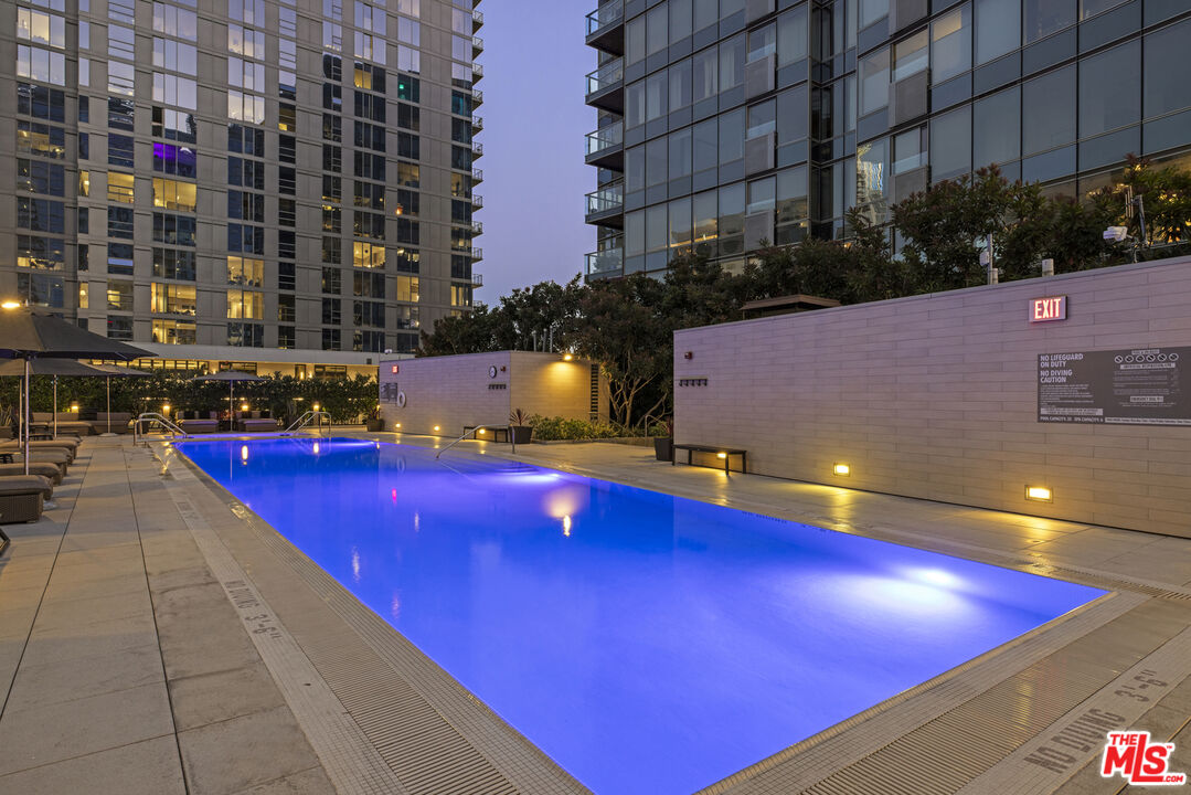 1155 S Grand Ave Unit: 1801