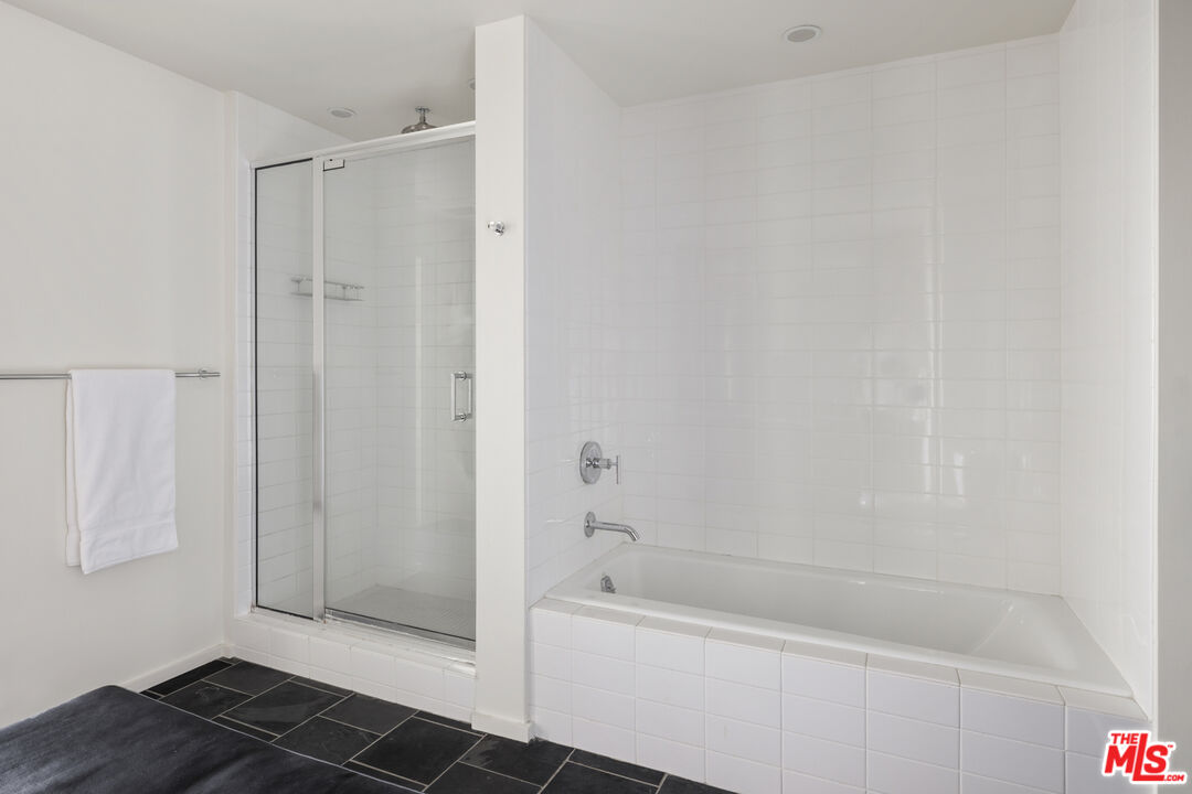 1155 S Grand Ave Unit: 1801