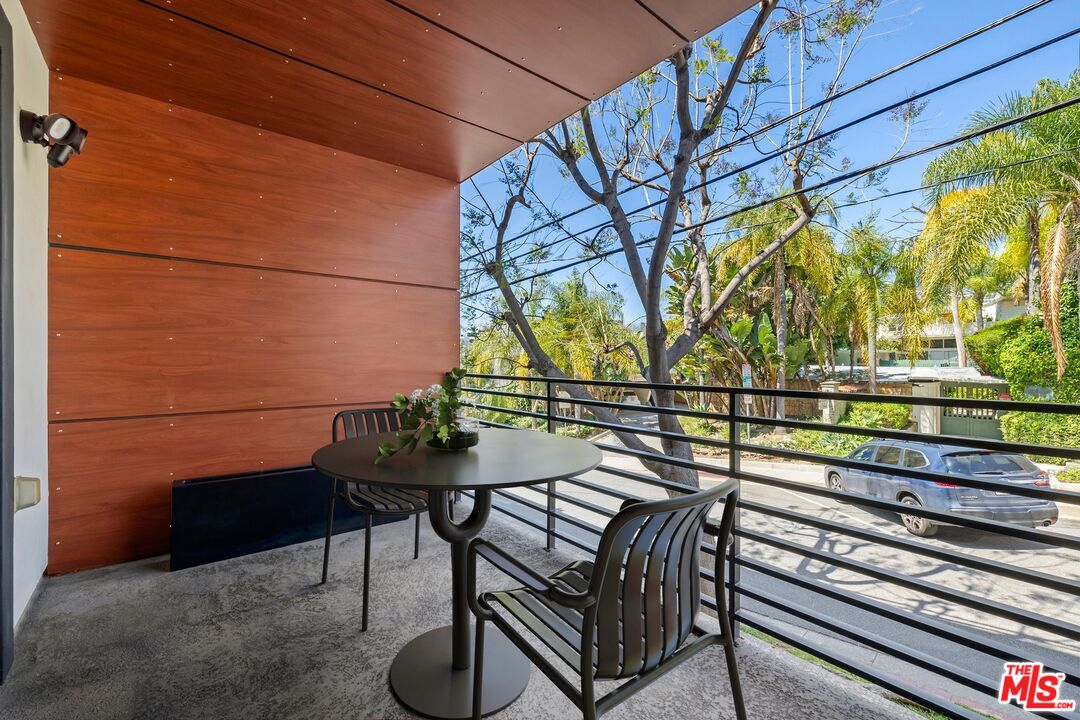 8788 Shoreham Dr Unit: 23