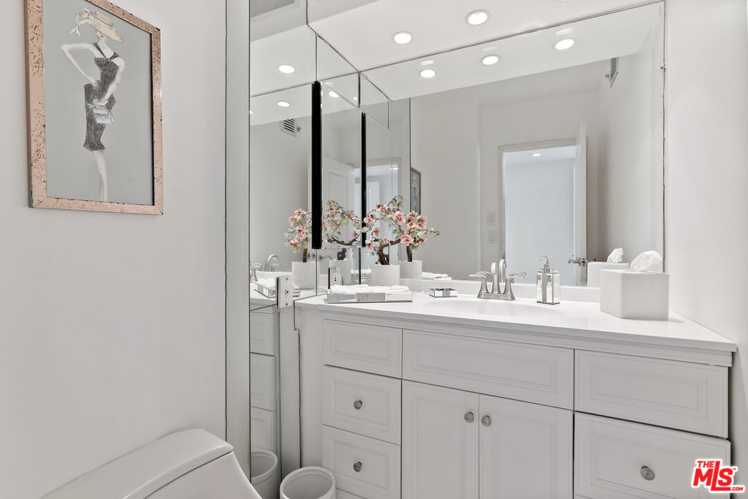 201 Ocean Ave Unit: 1204B