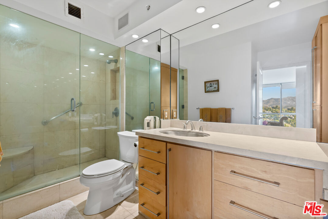 201 Ocean Ave Unit: 1204B