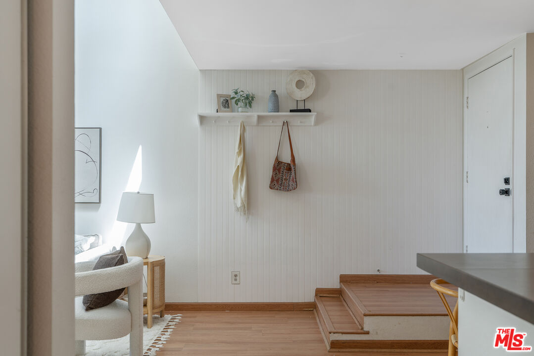 4900 Overland Ave Unit: 305