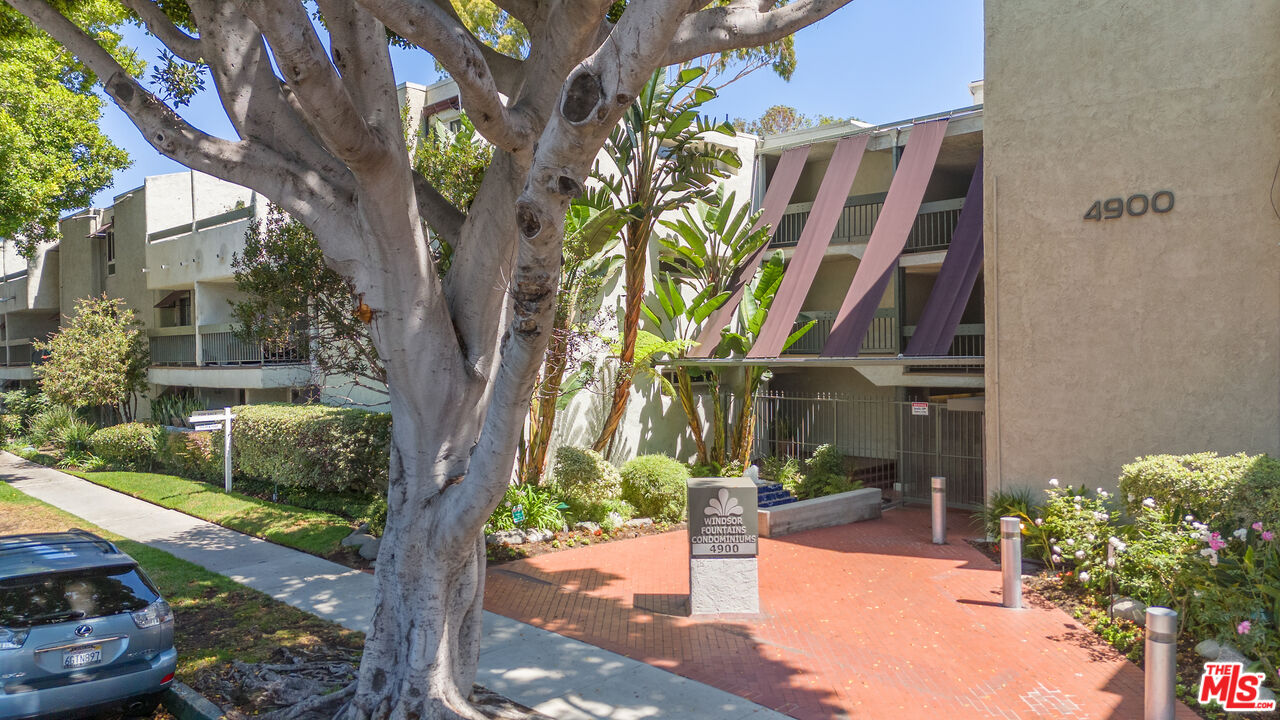 4900 Overland Ave Unit: 305