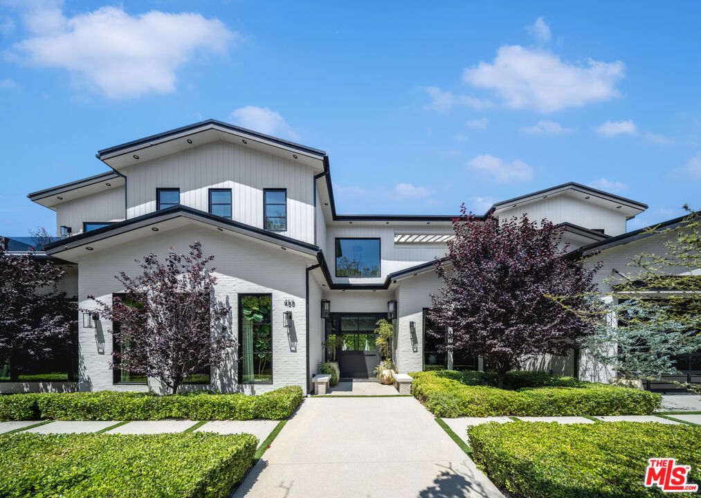 455 N Bundy Dr