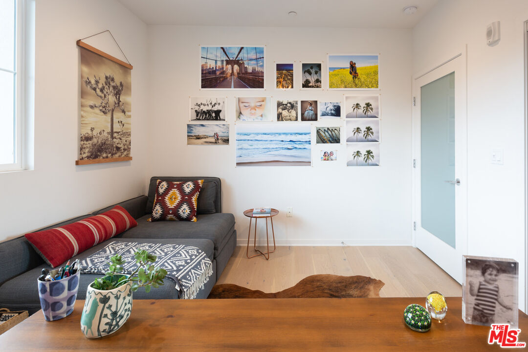 4240 Laurel Canyon Blvd Unit: 301
