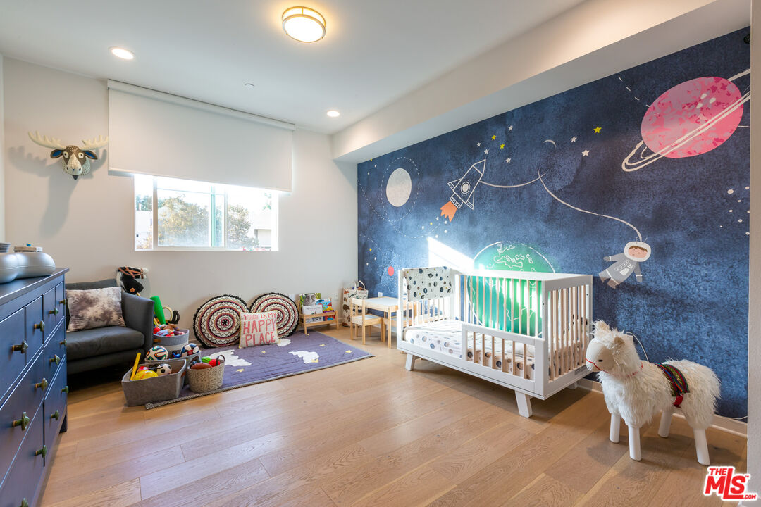 4240 Laurel Canyon Blvd Unit: 301