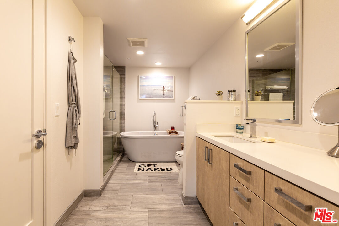 4240 Laurel Canyon Blvd Unit: 301