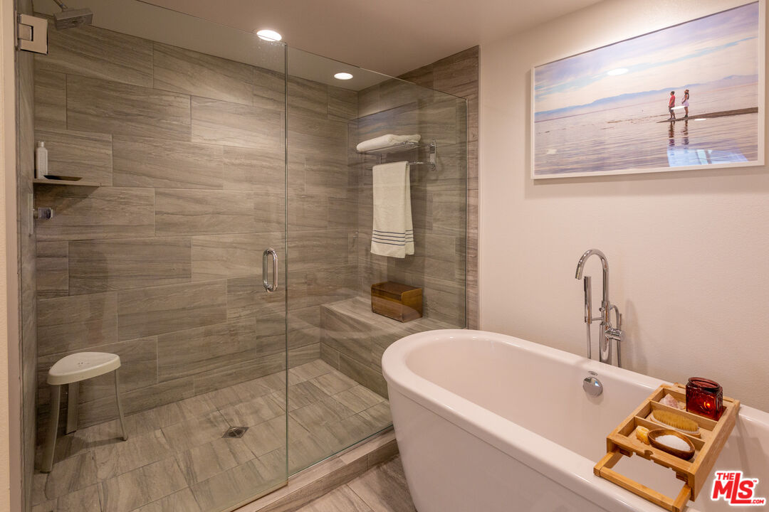 4240 Laurel Canyon Blvd Unit: 301