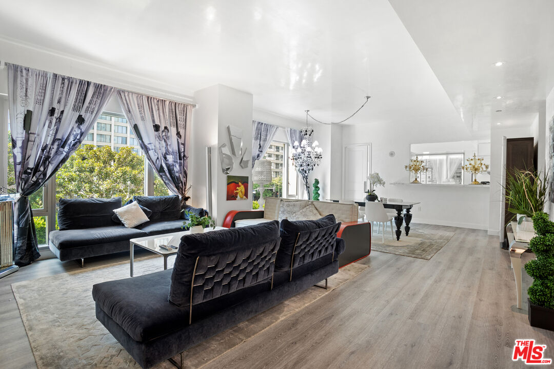 10727 Wilshire Blvd Unit: 301