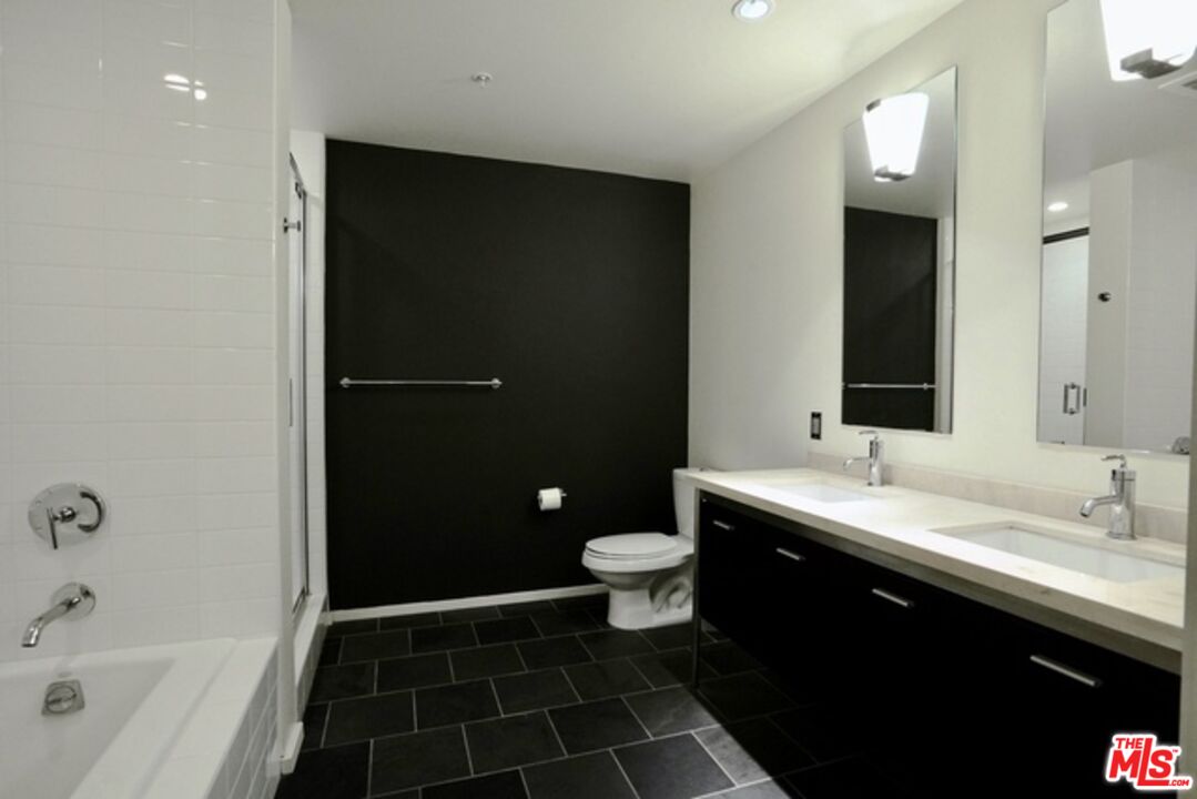 1155 S Grand Ave Unit: 912