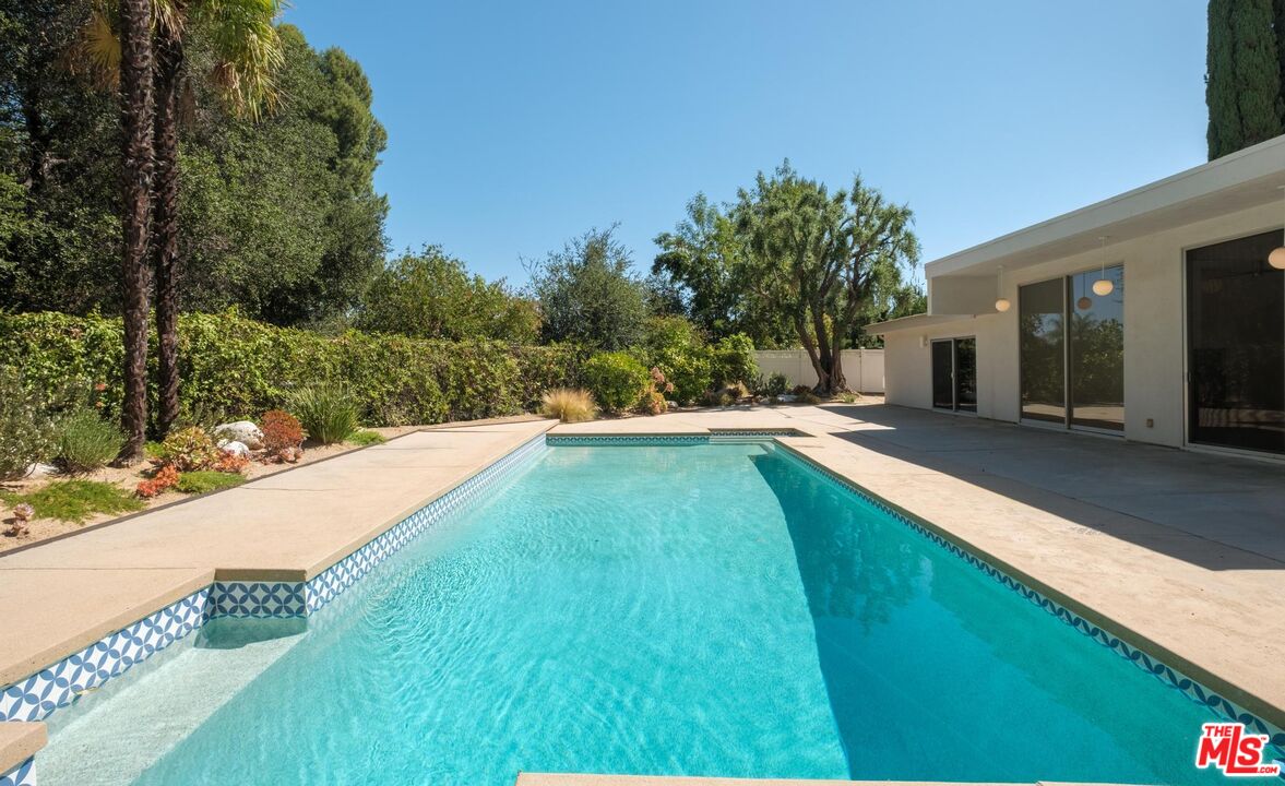 4207 Michelangelo Ave