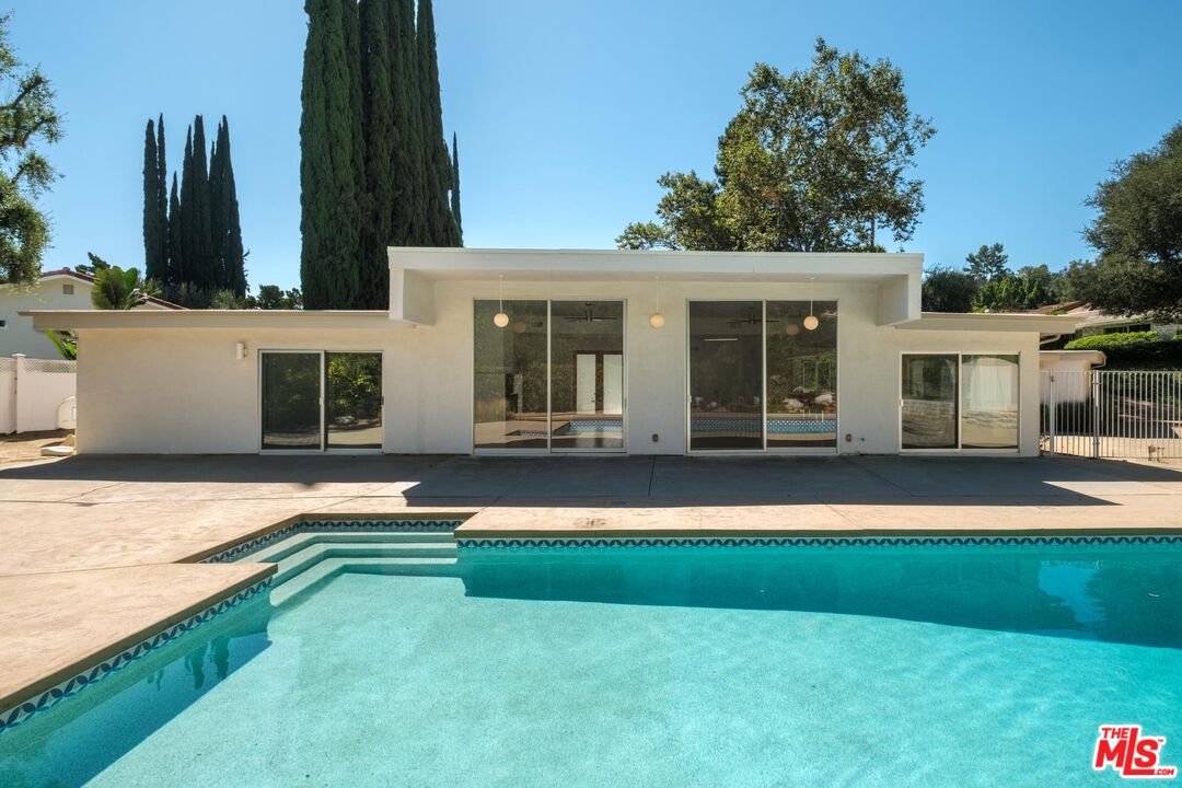 4207 Michelangelo Ave