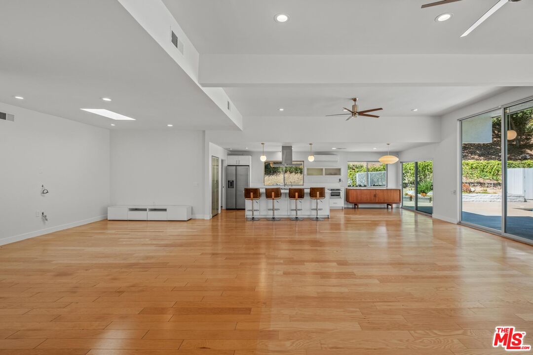 4207 Michelangelo Ave