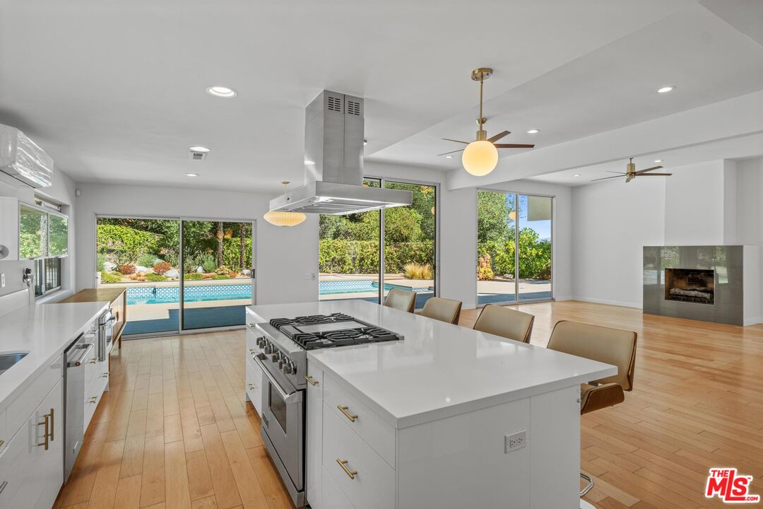 4207 Michelangelo Ave